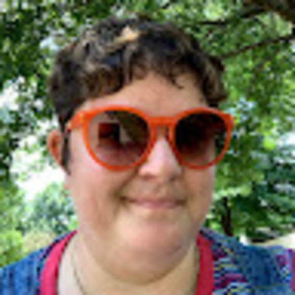 Meet your Posher, Kim - Picture 1 of 1